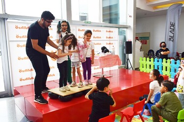 Özdilek Eskişehir'de Çılgın Profesör'ün Uzay Macerası