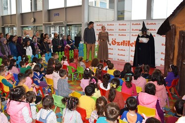 Özdilek Eskişehir’de Hansel ile Gretel Tiyatrosu 