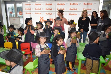 Çocuklar Özdilek Eskişehir'de Minik Bahçıvanlar Atölyesi İle Eğlendi