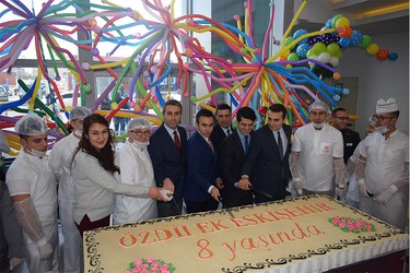 Özdilek Eskişehir’de 8. Yıl Dönümü Kutlaması