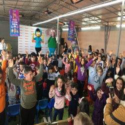 Özdilek İzmir'den Çocuklara Eğlence Dolu Tatil Hediyesi