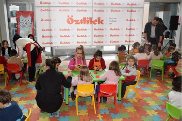 Özdilek Eskişehir’de Eğlenceli Kukla Atölyesi