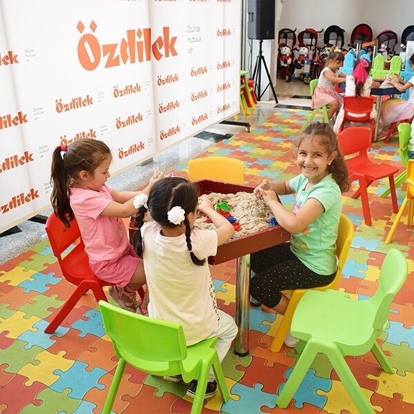 Sihirli Kumlarla Eğlence Özdilek Eskişehir'de!
