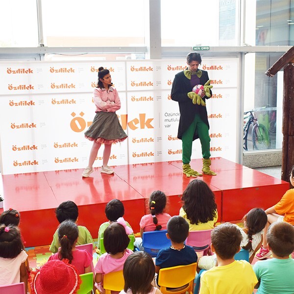 Özdilek Eskişehir’de Kurbağa Prens Tiyatro Gösterisi!