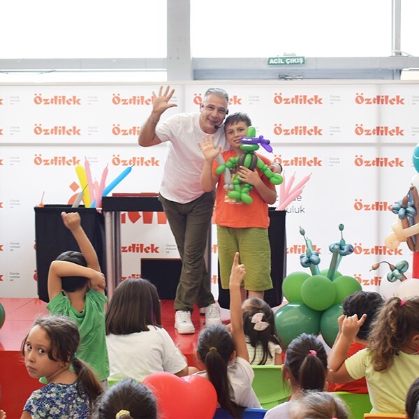 Özdilek Eskişehir'de Sosis Balon Şov