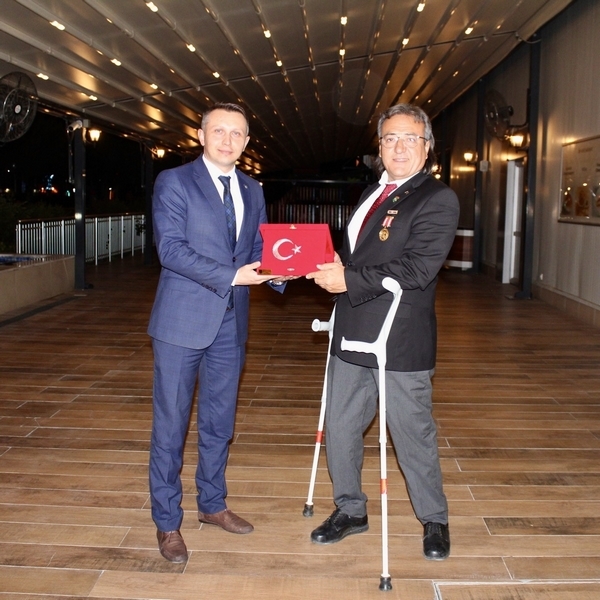 Özdilek Uşak’ta Gazilerle Gurur Dolu Anlar