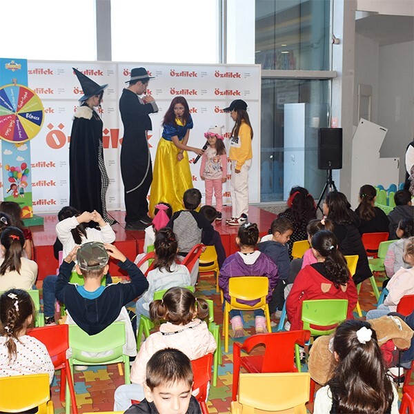 Sahnenin Yıldızları Özdilek Eskişehir'de
