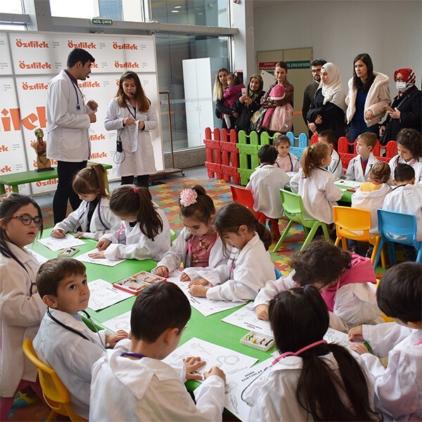 Çocuklar Özdilek Eskişehir’de Doktor Oldu