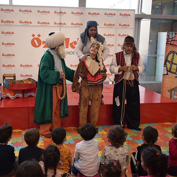 Özdilek Eskişehir’de Nasreddin Hoca İle Eşeği Sürmeli Çocuk Tiyatrosu Gerçekleşti!