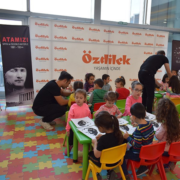 Özdilek Eskişehir’de Atatürk’ü Anma Günü’ne Özel Etkinlik