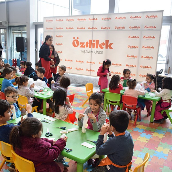 Özdilek Eskişehir’de Kardan Adam Atölyesi Etkinliği Gerçekleşti