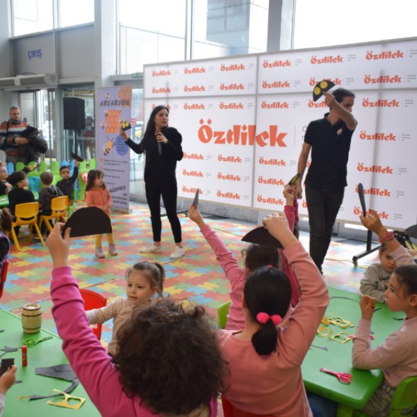 Özdilek Eskişehir’de Çocuklar Arılarla Tanıştı