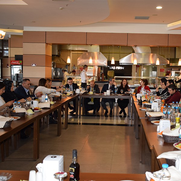 Özdilek Eskişehir'de Gazeteciler Günü Yemeği