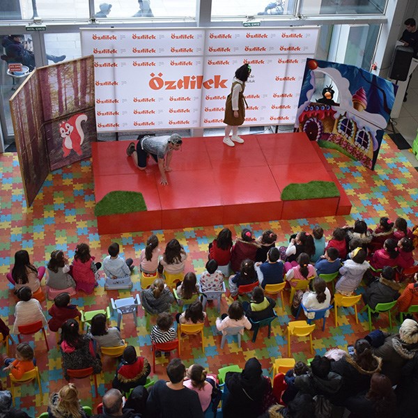 Özdilek Eskişehir’de Tiyatro Şenliği