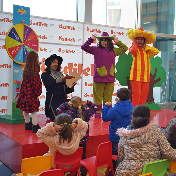 Özdilek Eskişehir’ de Sahnenin Yıldızı Sensin 